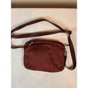 lululemon everywhere belt bag 1l red merlot Bag, (Carnation Red) and keys during all your daily outings lululemon athletica | Bags |
